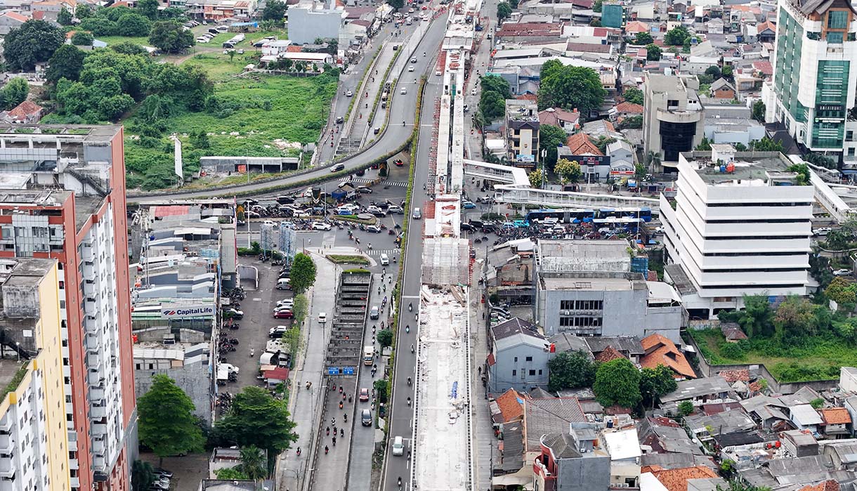 Suasana proyek pembangunan Light Rail Transit (LRT) Jakarta Fase 1B di kawasan Manggarai, Jakarta, Kamis (28/5/2026). (Beritanasional.com/Oke Atmaja)