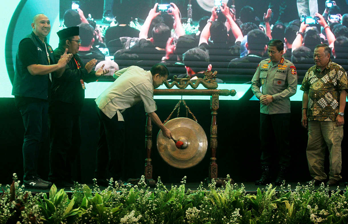 Ketua Umum Pemuda Tani Indonesia Budisatrio Djiwandono berpidato saat pembukaan Sekolah Tani Muda II di Jakarta, Jumat (21/2/2025).  (Beritanasional.com/Oke Atmaja)