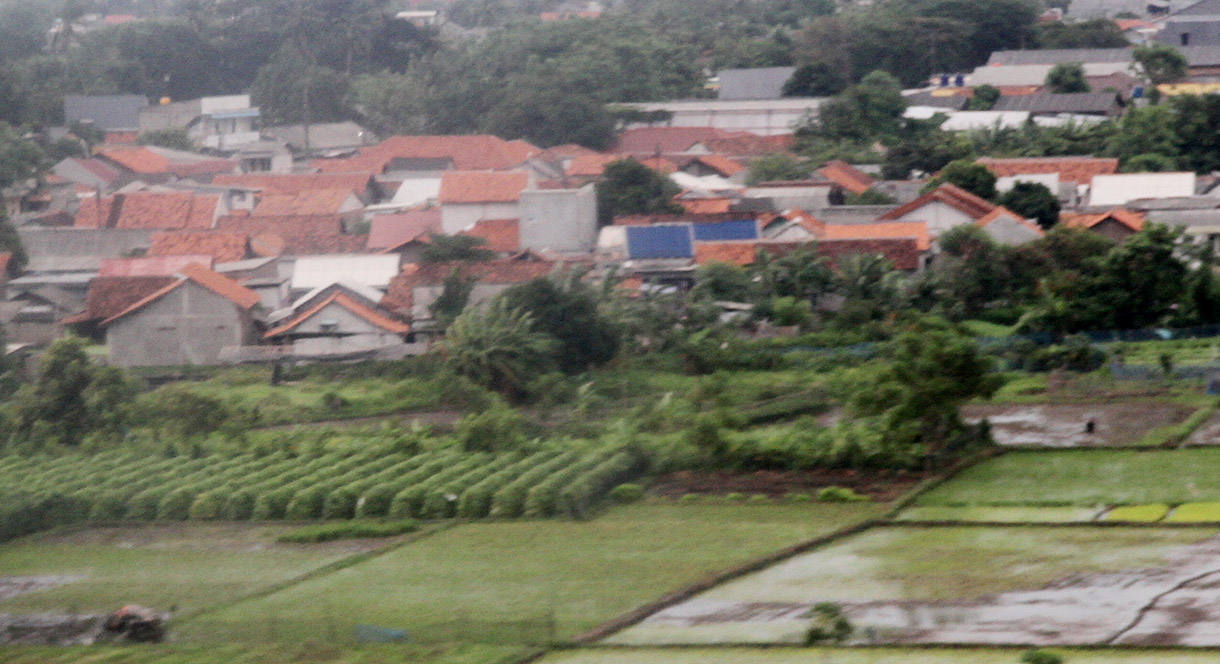 Foto Udara perumahan di Kawasan cengkareng Tangerang, Banten, Sabtu (14/12/2024). (BeritaNasional.com/Oke Atmaja)