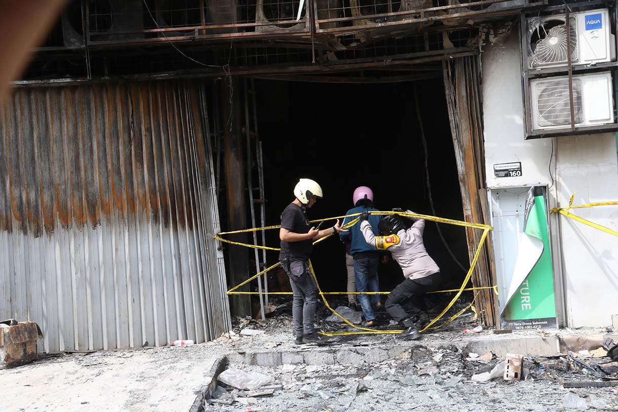 Gedung Terra Drone usai terbakar di kawasan Cempaka Putih, Jakarta (Beritanasional.com/Oke Atmaja)