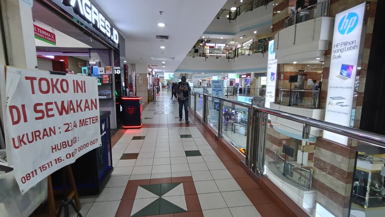 Suasana di Mal Ambasador, Jakarta, Kamis (4/12/2025). (Beritanasional.com/Oke Atmaja)