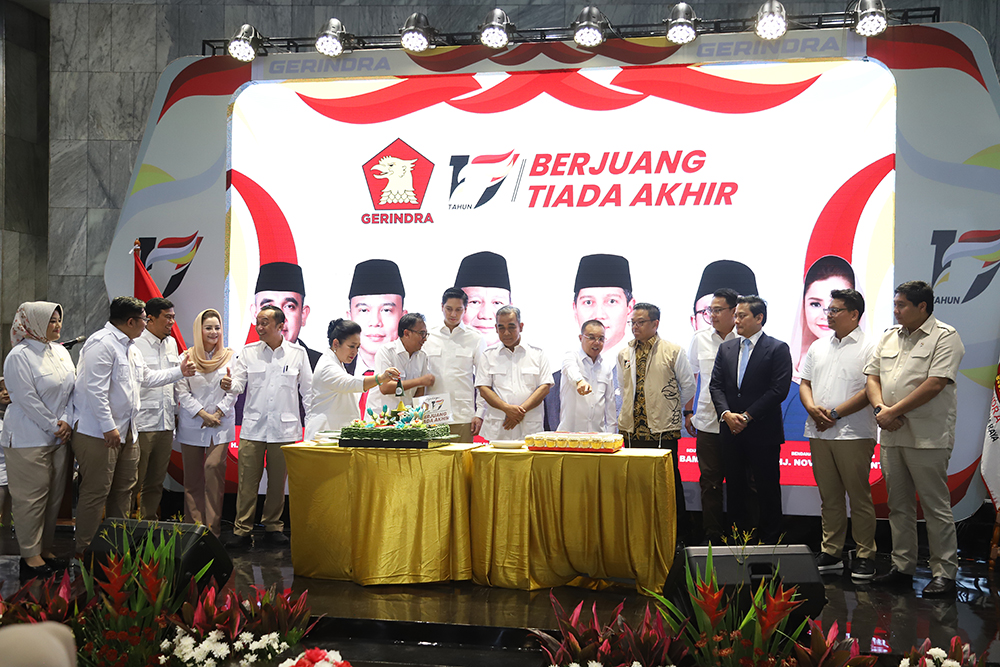 Suasana gedung pencakar langit dan pemukiman padat penduduk di wilayah Tanah Abang,Jak arta, Kamis (6/2/2025). (Beritanasional.com/Oke Atmaja)