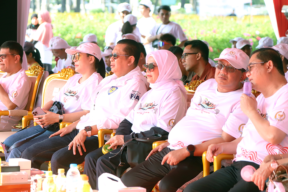 Peringatan HUT MPR ke 79 dan peringatan hari Konsitusi, MPR gelar Fun Walk dan Fun Run. (BeritaNasional/Elvis Sendouw)