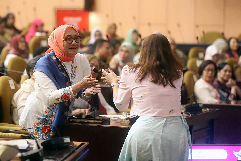 Menteri Pemberdayaan Perempuan dan Perlindungan Anak (PPPA) Arifah Fauzi hadiri peringatan Hari Ibu bersama Kaukus Perempuan Parlemen Politik Indonesia. (BeritaNasional/Elvis Sendouw)