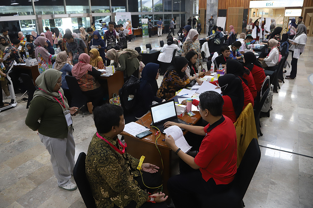 ementerian Pemberdayaan Perempuan dan Perlindungan Anak (KemenPPPA) Perhimpunan Obstetri dan Ginekologi Indonesia (POGI), serta Majelis Permusyawaratan Rakyat (MPR)  menggelar cek kesehatan gratis. (BeritaNasional/Elvis Sendouw)