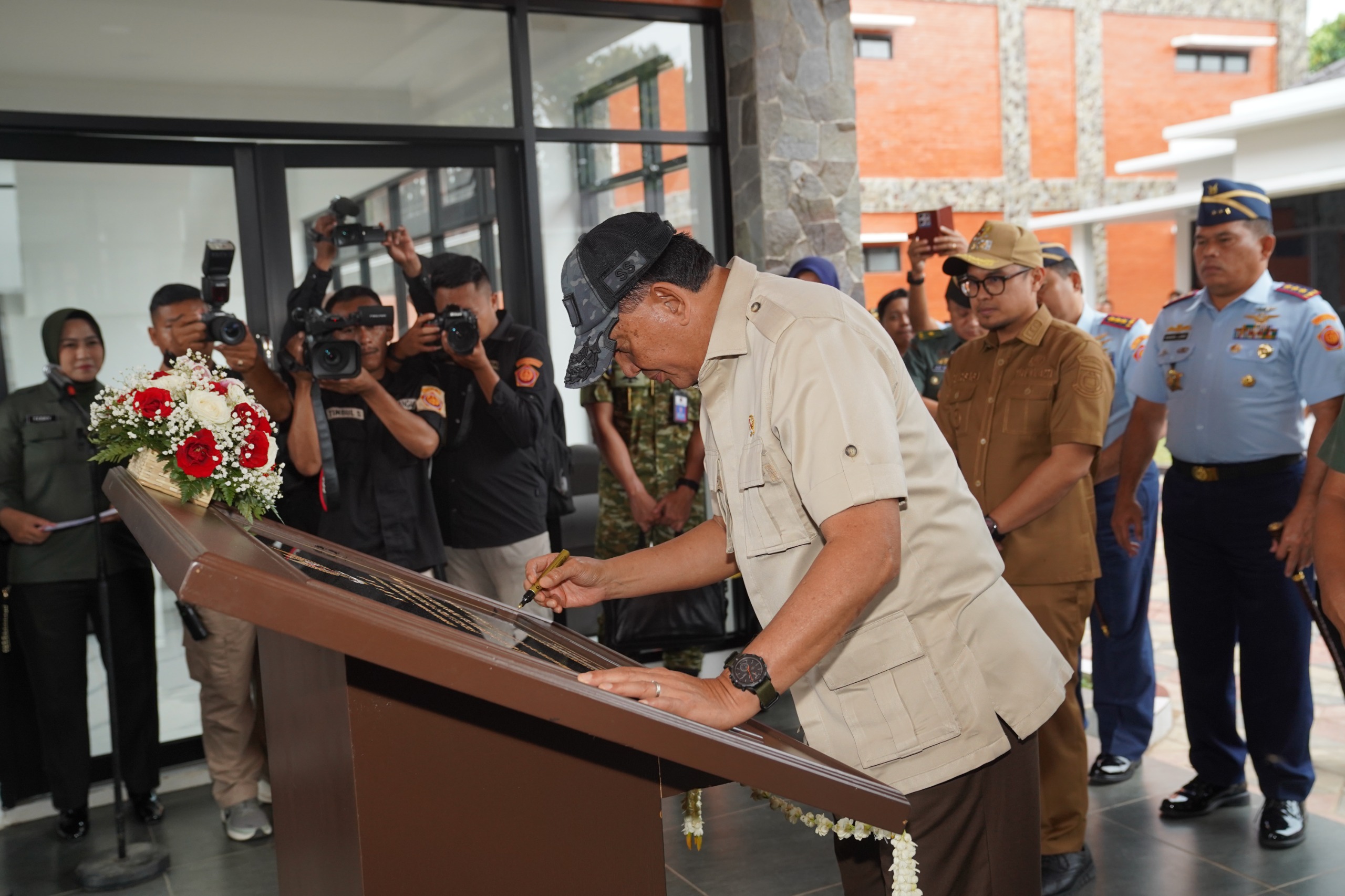 TNI resmikan fasilitas Sekolah Perwira Prajurit Karier (Sepa PK) TNI di lingkungan Kodiklat TNI, Tangerang, Banten. (BeritaNasional/Elvis/HO Dispenad)