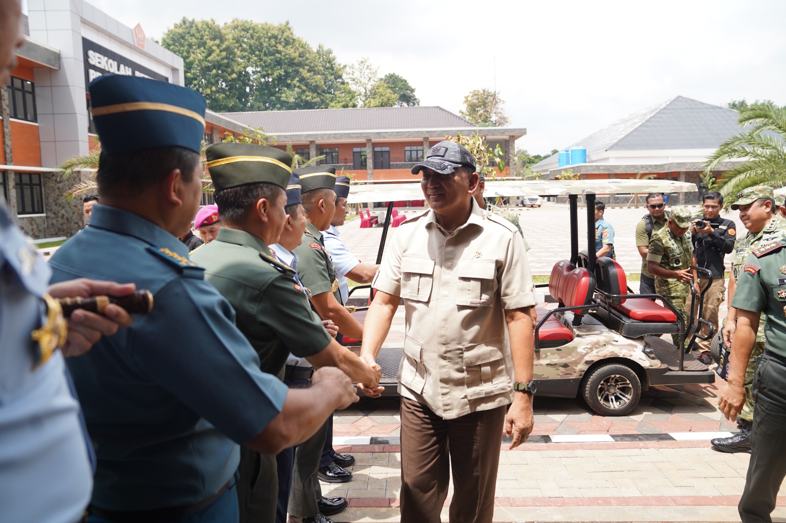 TNI resmikan fasilitas Sekolah Perwira Prajurit Karier (Sepa PK) TNI di lingkungan Kodiklat TNI, Tangerang, Banten. (BeritaNasional/Elvis/HO Dispenad)