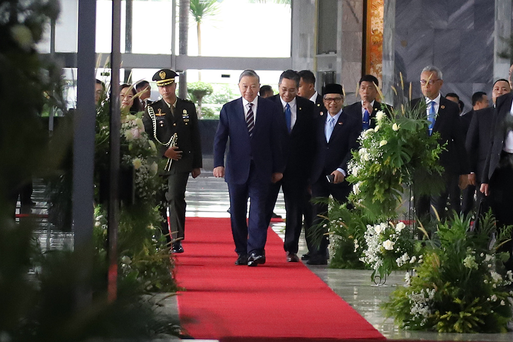 Ketua MPR RI Ahmad Muzani menerima kunjungan Sekjen  Partai Komunis Vietnam (PKV) To Lam. (BeritaNasional/Elvis Sendouw)