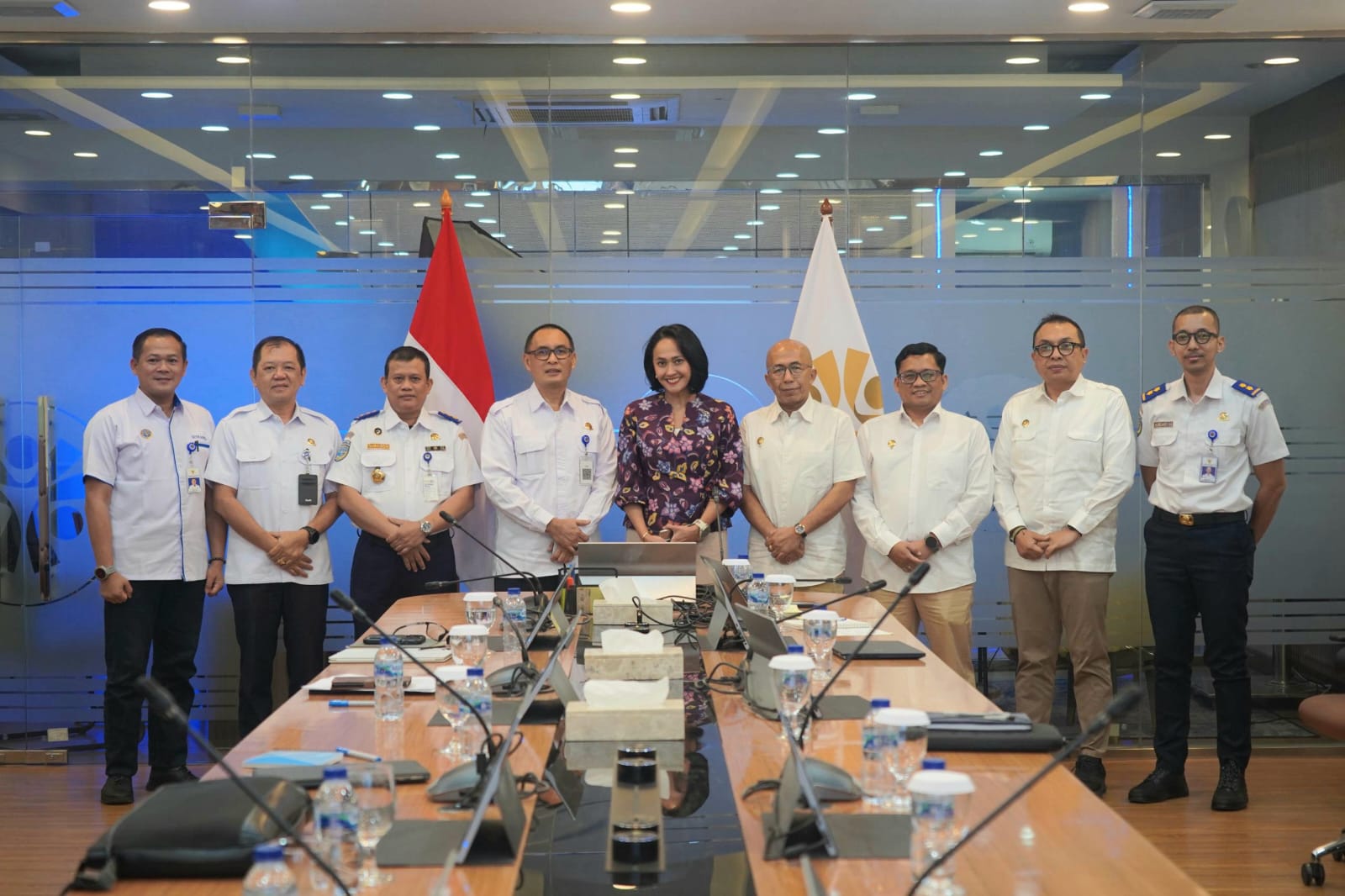 Pertemuan Wamen Christina–Sekjen Kemenhub: E-PMI Gratis hingga Satgas Pengawasan Pelaut Migran Wakil Menteri Pelindungan Pekerja Migran Indonesia (Wamen P2MI), Christina Aryani menerima kunjungan Sekjen Kementerian Perhubungan. (BeritaNasional/Elvis Sendouw/HO Hms P2MI)