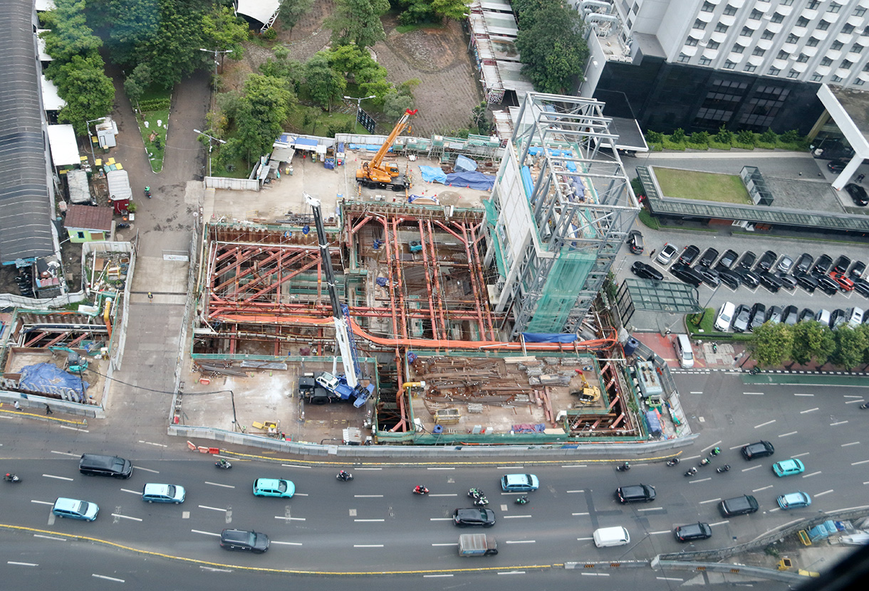 Suasana gedung bertingkat di Jakarta,Kamis (5/2/2026). (Beritanasional.com/Oke Atmaja)