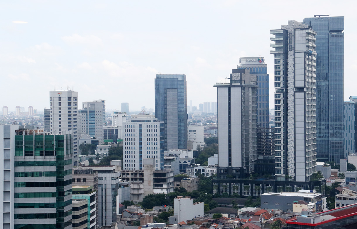 Suasana gedung bertingkat di Jakarta,Kamis (5/2/2026). (Beritanasional.com/Oke Atmaja)