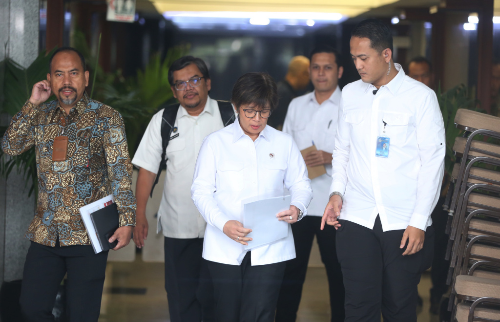 Wakil Kepala BGN Agustina Arumsari, didampingi Deputi Pencegahan dan Monitoring KPK Aminuddin, usai menggelar pertemuan dengan pimpinan KPK di Gedung Merah Putih KPK, Jakarta, Selasa (7 Juli 2026). (Beritanasional.com/Oke Atmaja)