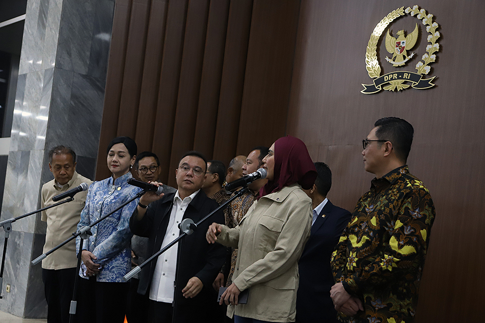 Pimpinan DPR terima OJK dan Bursa Efek Indonesia bahas penguatan pasar modal. (BeritaNasional/Elvis Sendouw)