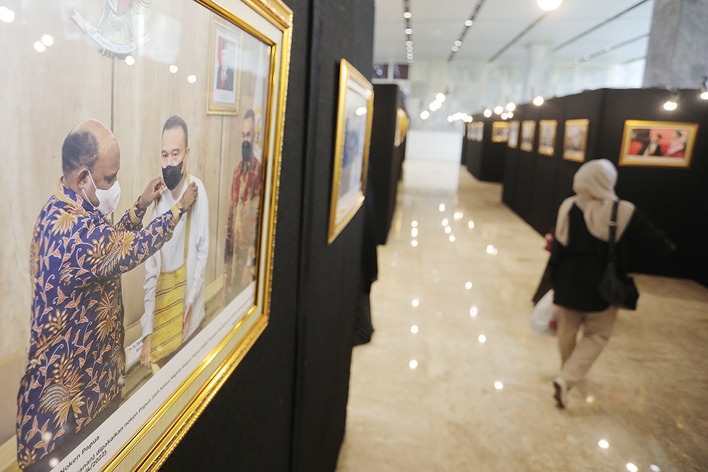 Pimpinan DPR RI kunjungi pameran foto parlemen. (BeritaNasional/Elvis Sendouw)