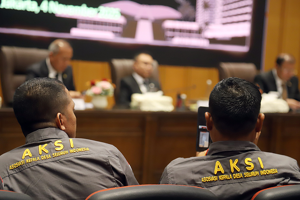 Pimpinan DPR menerima audiensi Asosiasi Kepala Desa Seluruh Indonesia (AKSI). (BeritaNasional/Elvis Sendouw)