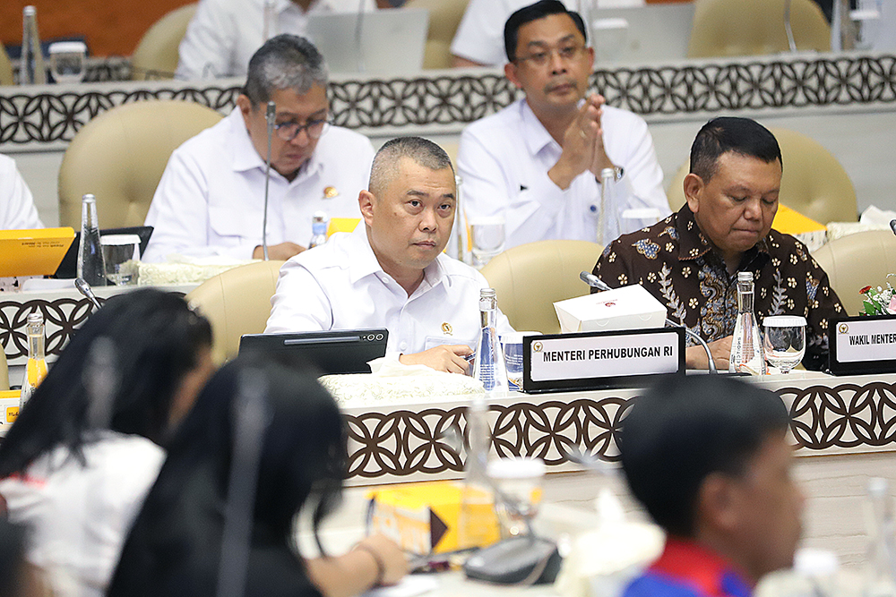 Pimpinan DPR Terima Audiensi Asosiasi Pengemudi Independen dan Asosiasi Rumah Berdaya Pengemudi Indonesia Pimpinan DPR menerima Asosiasi Pengemudi Independen dan Asosiasi Rumah Berdaya Pengemudi Indonesia. (BeritaNasional/Elvis Sendouw)