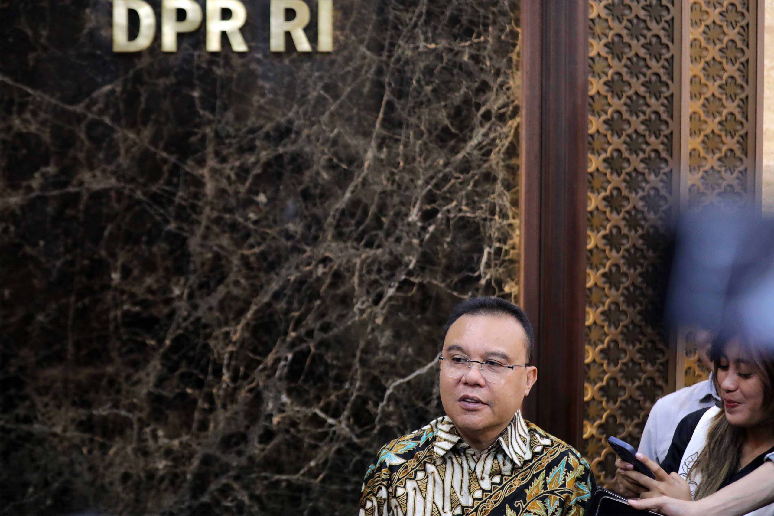 Pimpinan DPR Terima Serikat Pekerja dan Pensiunan PT pos Indonesia Ketua DPR RI Sufmi Dasco Ahmad menerima kunjungan Serikat Pekerja PT POS Indonesia. (BeritaNasional/Elvis Sendouw/HO SP)