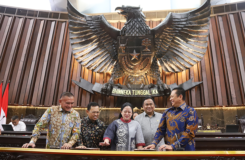 Pimpinan MPR RI dan DPR RI tinjau persiapan sidang tahunan yang akan digelar besok 16 Agustus 2024. (BeritaNasional/Elvis Sendouw)