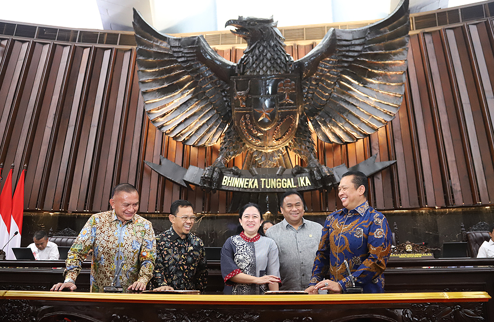 Pimpinan MPR RI dan DPR RI tinjau persiapan sidang tahunan yang akan digelar besok 16 Agustus 2024. (BeritaNasional/Elvis Sendouw)