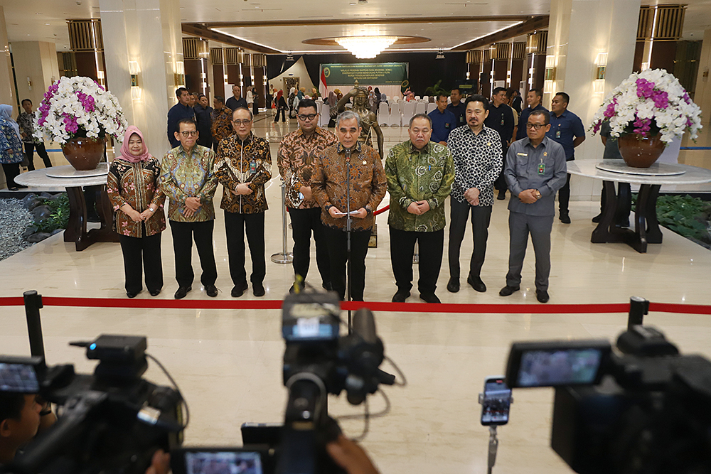Ketua MPR Ahmad Muzani melakukan silaturahmi kebangsaan temui Ketua Mahkamah Agung. (BeritaNasional/Elvis Sendouw)