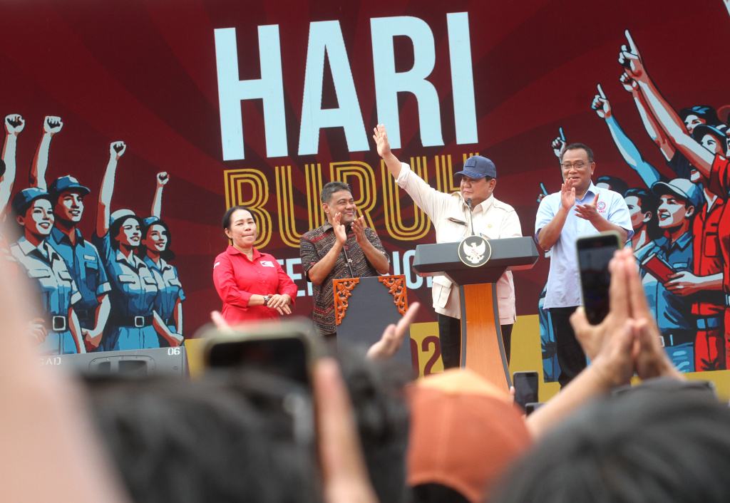 Presiden Prabowo Subianto menghadiri peringatan Hari Buruh Internasional atau May Day di Lapangan Monas, Jakarta, Kamis (1/5/2025). (Berita nasional.com/Oke Atmaja)