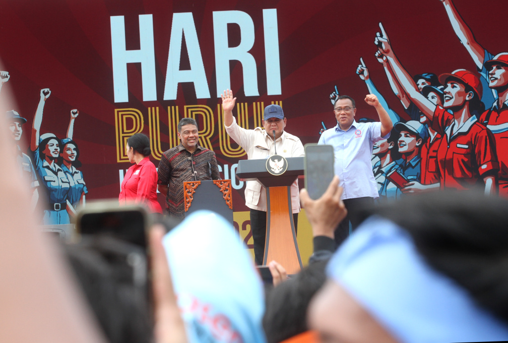 Presiden Prabowo Subianto menghadiri peringatan Hari Buruh Internasional atau May Day di Lapangan Monas, Jakarta, Kamis (1/5/2025). (Berita nasional.com/Oke Atmaja)