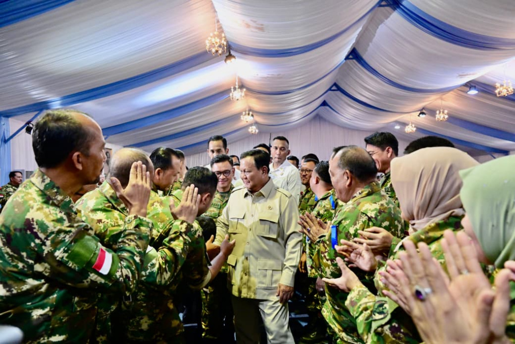 Presiden Prabowo Subianto memberikan arahan tertutup pada saat retreat dan kursus pemantapan Ketua DPRD seluruh Indonesia, di Akademi Militer, Magelang, Sabtu (18/4/2026). (Beritanasional.com/Oke Atmaja)