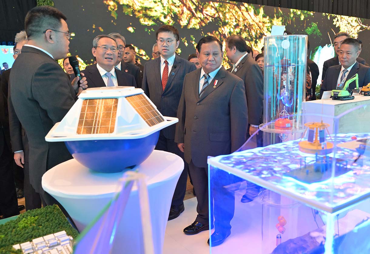 Presiden Prabowo Bersama PM China Li Qiang Hadiri Indonesia-China Business Reception 2025 Presiden Prabowo Subianto (kanan) bersama Perdana Menteri China Li Qiang (kedua kiri) menghadiri Indonesia-China Business Reception 2025 di Jakarta, Sabtu (24/5/2025). (Beritanasional.com/Biro Pers)
