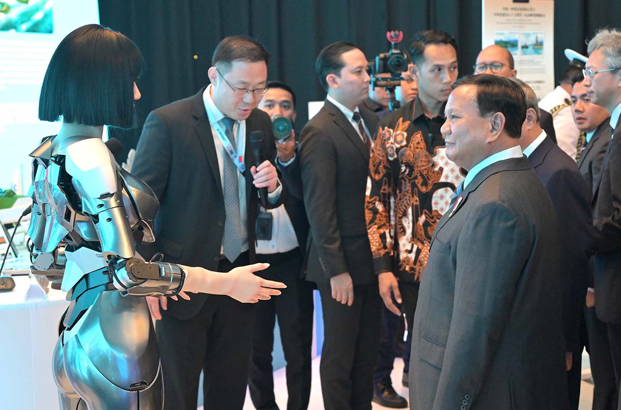 Presiden Prabowo Bersama PM China Li Qiang Hadiri Indonesia-China Business Reception 2025 Presiden Prabowo Subianto (kanan) bersama Perdana Menteri China Li Qiang (kedua kiri) menghadiri Indonesia-China Business Reception 2025 di Jakarta, Sabtu (24/5/2025). (Beritanasional.com/Biro Pers)