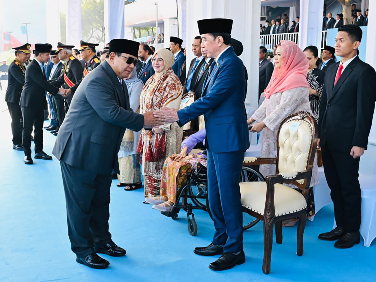 Presiden Prabowo Subianto didampingi Kapolri Jenderal Pol Listyo Sigit Prabowo menginspeksi pasukan pada upacara HUT Ke-80 Bhayangkara di Pusat Latihan Brimob Polri, Cikeas, Bogor, Jawa Barat, Rabu (1/7/2026).(Beritanasional.com/Oke Atmaja)