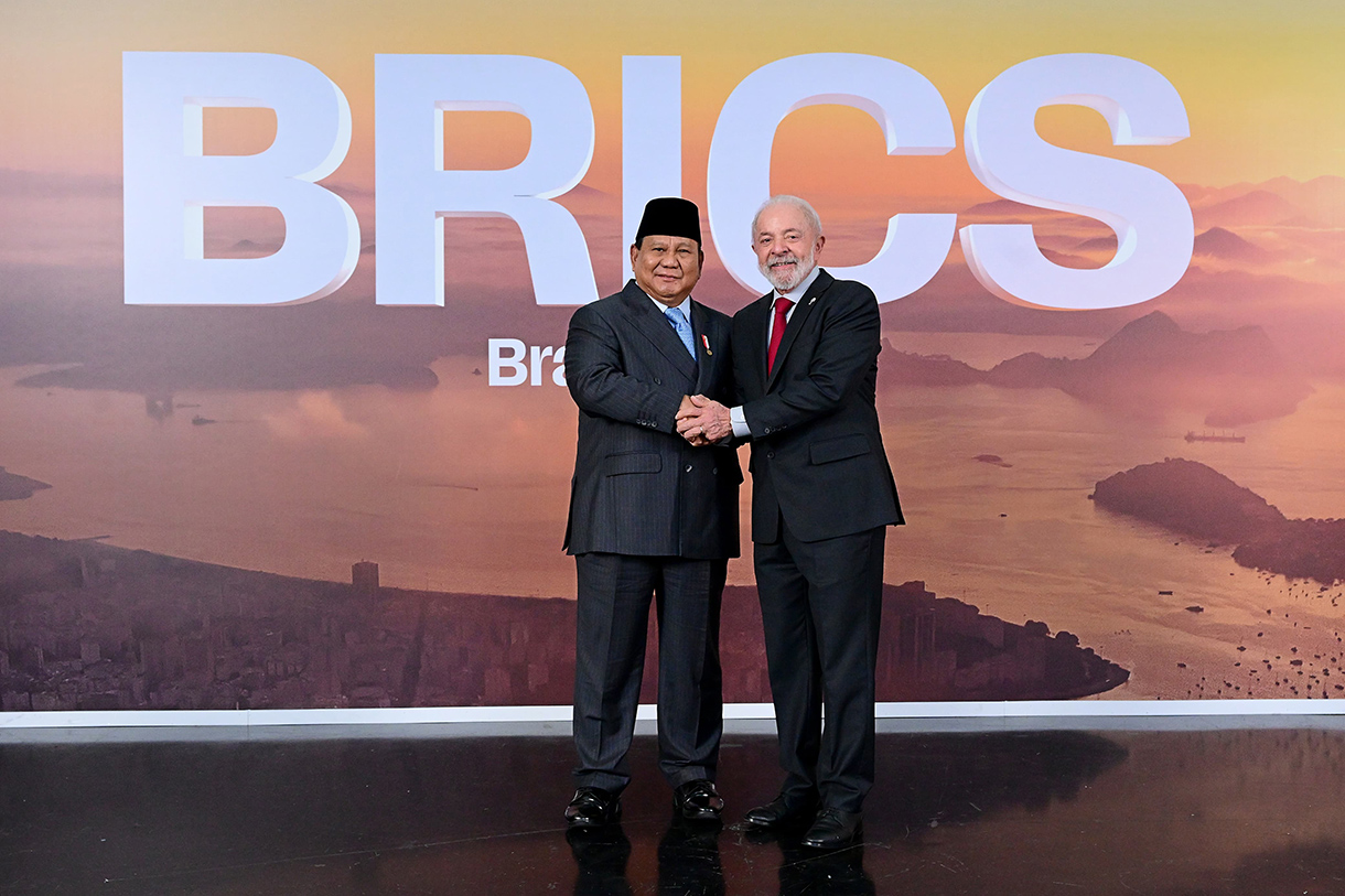 Presiden Prabowo Hadiri KTT BRICS 2025 di Rio de Janeiro Presiden Republik Indonesia, Prabowo Subianto menghadiri Konferensi Tingkat Tinggi (KTT) BRICS 2025 yang digelar pada Minggu, 6 Juli 2025, di Museum of Modern Art (MAM), Rio de Janeiro, Brasil. (Biropers)