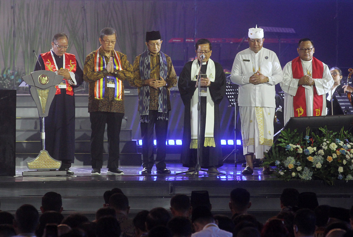 Presiden Prabowo Subianto memberikan sambutannya pada acara Perayaan Natal Nasional 2024 di Indonesia Arena, GBK, Jakarta, Sabtu (28/12/2024).  (BeritaNasional.com/Oke Atmaja)