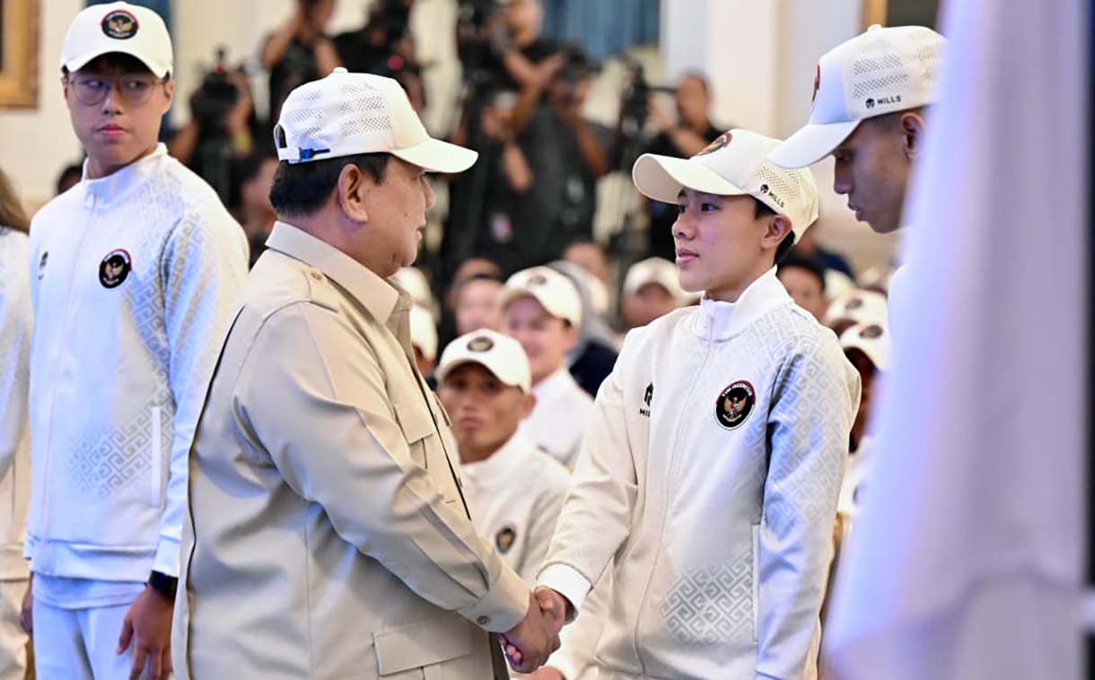 Presiden Prabowo Subianto memberikan arahan saat pelepasan Kontingen Indonesia pada SEA Games 2025 di Istana Negara, Jakarta, Jumat (5/12/2025).  (Biro Setpres)