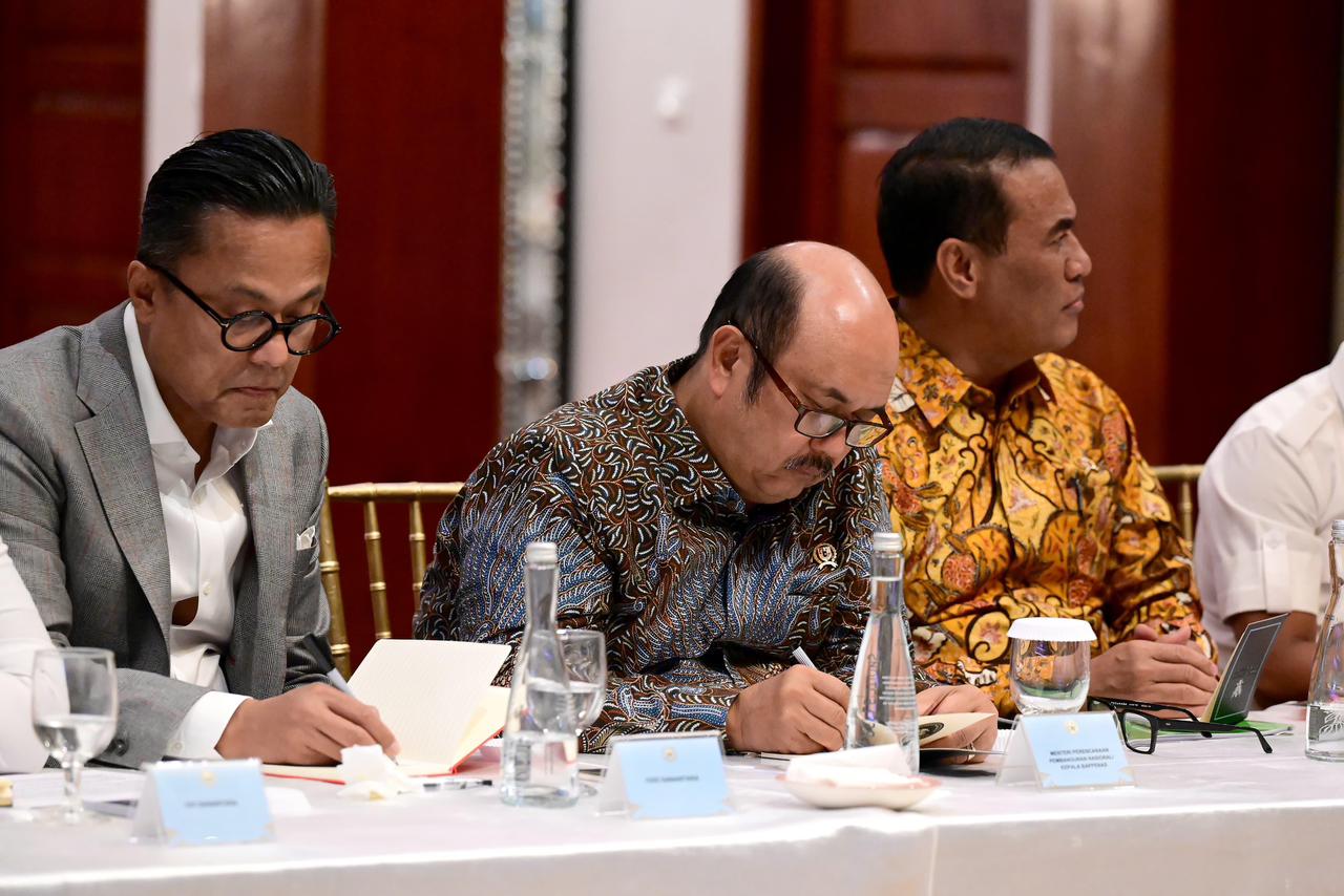 Presiden Prabowo panggil sejumlah anggota kabinet Merah Putih untuk bahas Ketahanan Pangan, MBG dan Energi. (BeritaNasional/Elvis Sendouw/Setpres)