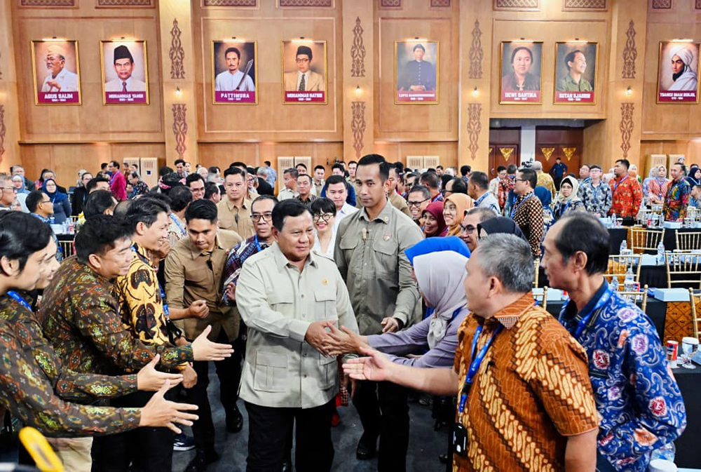 Presiden Prabowo Subianto memberikan sambutan pada penutupan Sarasehan Kebangsaan Konvensi Sains, Teknologi, dan Industri Indonesia (KSTI) Tahun 2026. (BeritaNasional/Elvis/HO Biro Pers Istana/Laily Rachev)