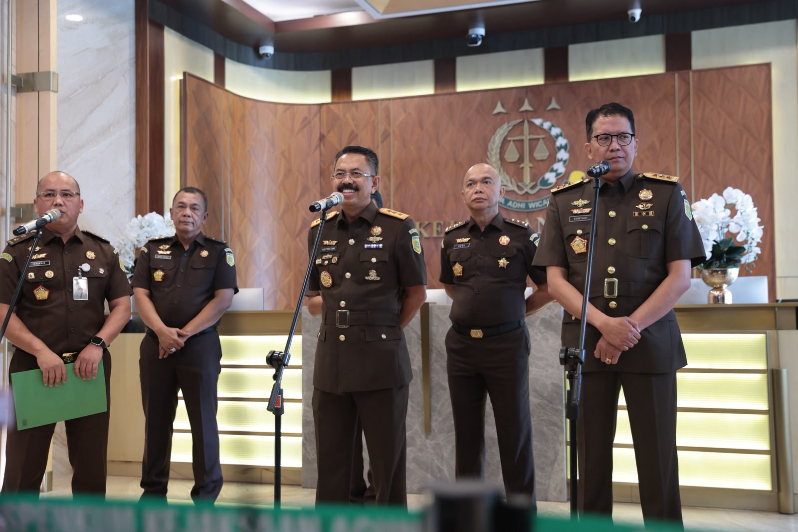 Presiden Prabowo Subianto menetapkan lima pejabat pimpinan tinggi madya baru di lingkungan Kejaksaan Agung . (BeritaNasional/Elvis Sendouw)
