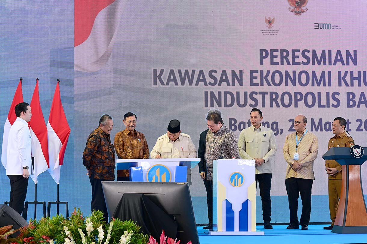 Presiden Prabowo Subianto meresmikan Kawasan Ekonomi Khusus (KEK) Industropolis Batang di Kabupaten Batang, Provinsi Jawa Tengah, Kamis (20/3/2025).  (Foto: Muchlis Jr - Biro Pers Sekretariat Presiden)