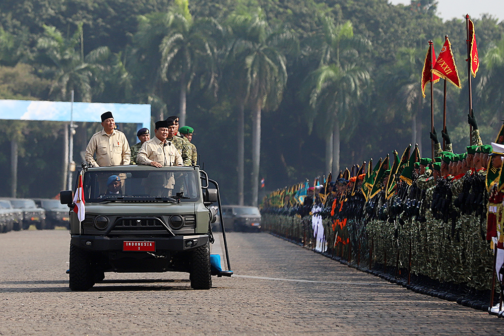 Presiden Prabowo Subianto  melaksanakan inspeksi pasukan dalam upacara HUT ke-80 TNI. (BeritaNasional/Elvis Sendouw)