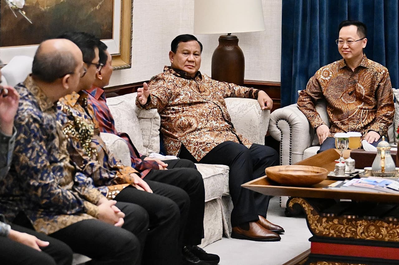 Presiden Prabowo Subianto menerima delegasi Hisense di kediamannya di Kertanegara, Jakarta. (BeritaNasional/Elvis/HO Biro Pers Istana/Cahyo)