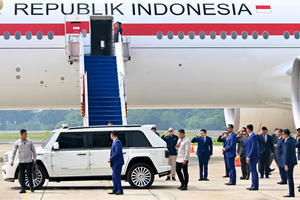 Presiden Republik Indonesia Prabowo Subianto tiba di Tanah Air pada Sabtu, (30/3/2026), usai menyelesaikan rangkaian kunjungan resmi kenegaraan di Paris, Republik Prancis. (BeritaNasional/Elvis/HO Biro Pers Istana/Cahyo)