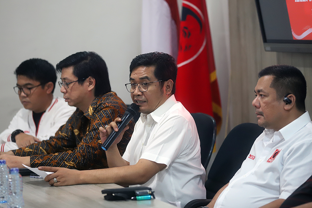 DPP Projo sampaikan informasi melalui keteranga kepada wartawan terkait Ketum Projo Budi Arie Setiadi tidak terlibat praktik judi daring atau judi online. (BeritaNasional/Elvis Sendouw)ang