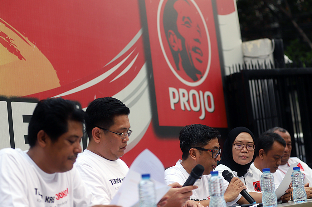 DPP Projo berikan keterangan kepada wartawan terkai dukungan pilkada dan isu-isu politik. (BeritaNasional/Elvis Sendouw)