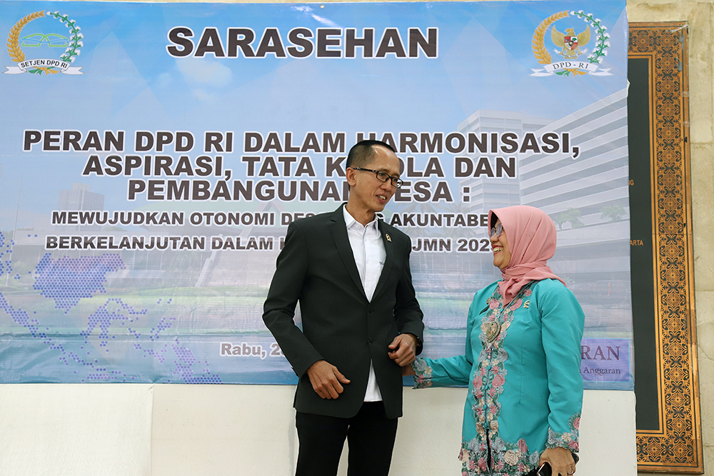 Puskadaran Setjen DPD RI: Mewujudkan Tata Kelola Pembangunan Desa Sebagai Akar Pembangunan Bangsa Puskadaran DPD RI gelar sarasehan dengan tema 'Peran DPD RI dalam Harmonisasi, Aspirasi, Tata Kelola, dan Pembangunan Desa untuk Mewujudkan Otonomi Desa yang Akuntabel dan Berkelanjutan dalam Kerangka RPJMN 2025-2029'. (BeritaNasional/Elvis Sendouw)