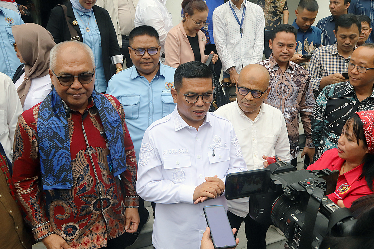 Keua dan pengurus Persatuan Wartawan Indonesia (PWI) Pusat temui Gubernur Banten Andra Soni bahas HPN 2026. (BeritaNasional/Elvis Sendouw)