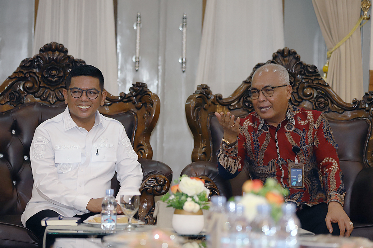 Keua dan pengurus Persatuan Wartawan Indonesia (PWI) Pusat temui Gubernur Banten Andra Soni bahas HPN 2026. (BeritaNasional/Elvis Sendouw)