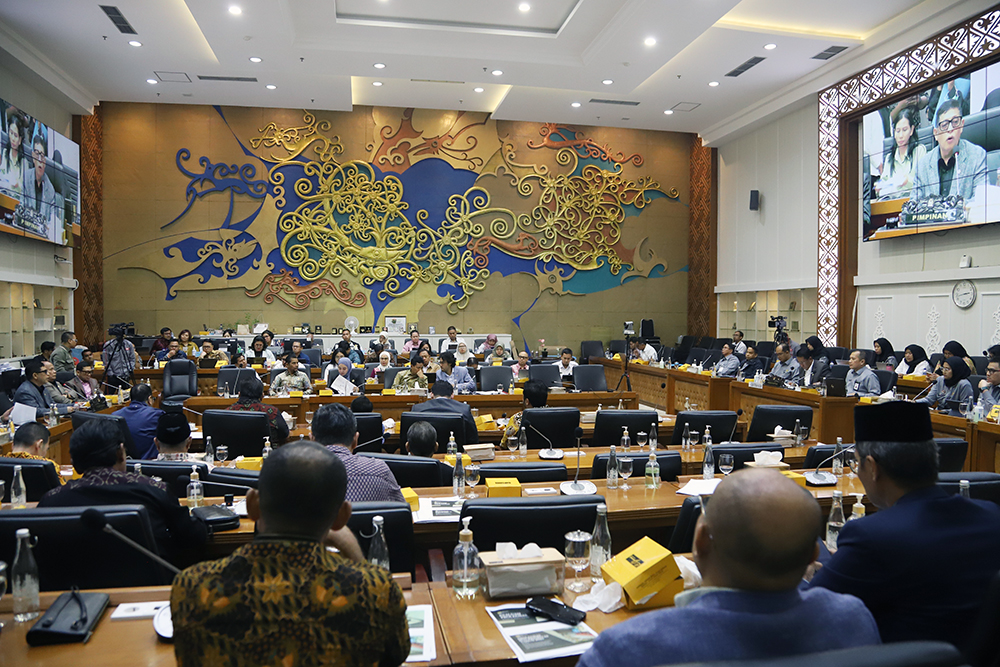 Raker Baleg Bersama Menkum Bahas RUU Perampasan Aset Diusulkan Masuk Prolegnas Prioritas Baleg DPR mengusulkan agar Rancangan Undang-Undang (RUU) tentang Perampasan Aset . (BeritaNasional/Elvis Sendouw)