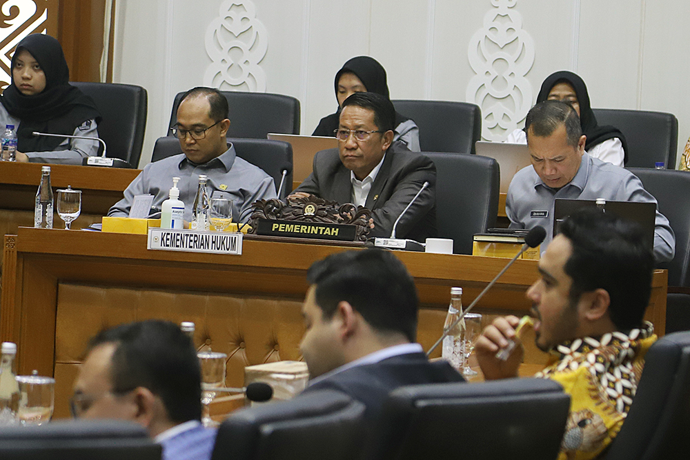 Raker Baleg Bersama Menkum Bahas RUU Perampasan Aset Diusulkan Masuk Prolegnas Prioritas Baleg DPR mengusulkan agar Rancangan Undang-Undang (RUU) tentang Perampasan Aset . (BeritaNasional/Elvis Sendouw)