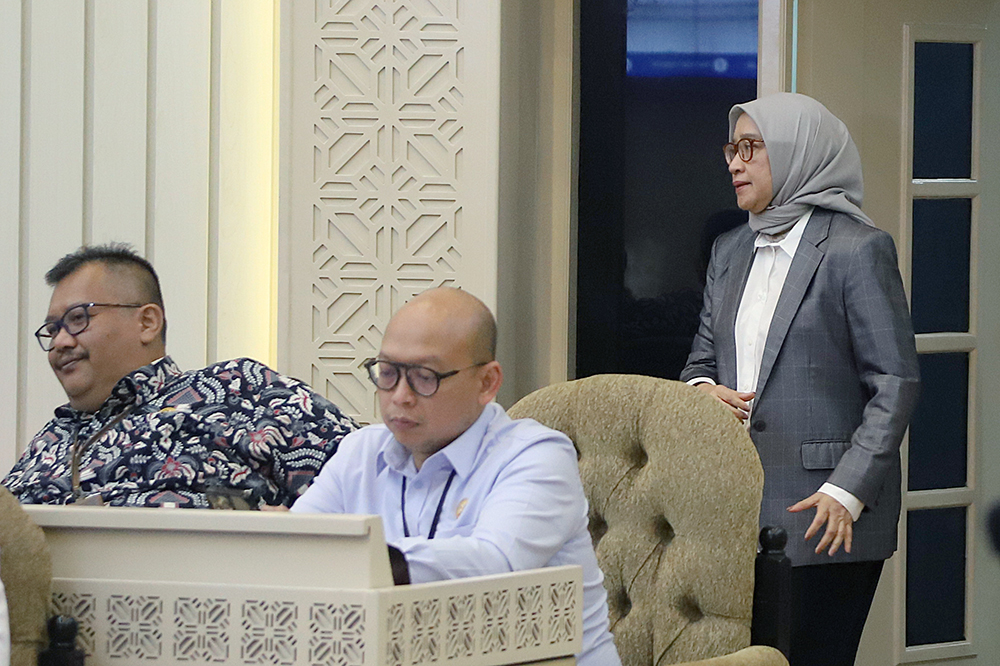 Raker dan RDP Komisi II dengan MenPAN RB, BKN, LAN, ORI Bahas Laporan Keuangan Pemerintah Pusat APBN 2024 Rapat kerja dan Rapat Dengar Pendapat Komisi II dengan pemerintah bahas anggaran. (BeritaNasional/Elvis Sendouw)