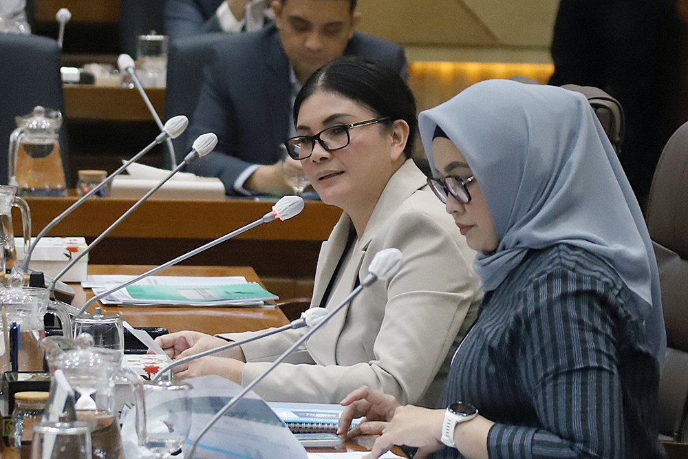 Rapat kerja dan Rapat Dengar Pendapat Komisi IX bersama Menteri Kesehatan, Menteri Kependudukan dan Pembangunan Keluarga/Kepala BKKBN dan BGN. (BeritaNasional/Elvis Sendouw)