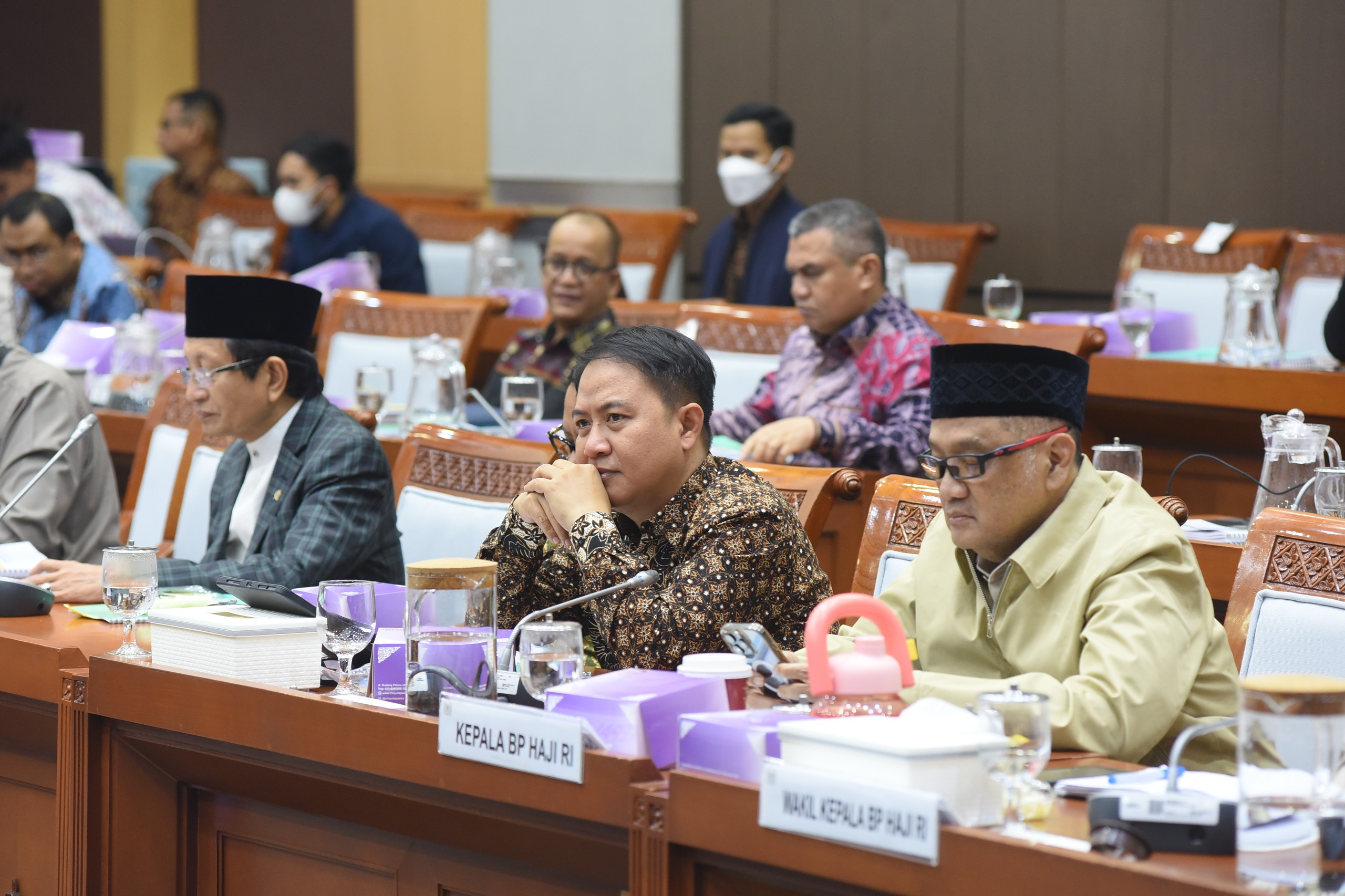 Raker dan RDP Komisi VIII bersama Menag Bahas Evaluasi Penyelenggaraan Haji Rapat Kerja dan Rapan Dengar Pendapat Komisi VIII bersama Menteri Agama. (BeritaNasional/Elvis Sendouw)